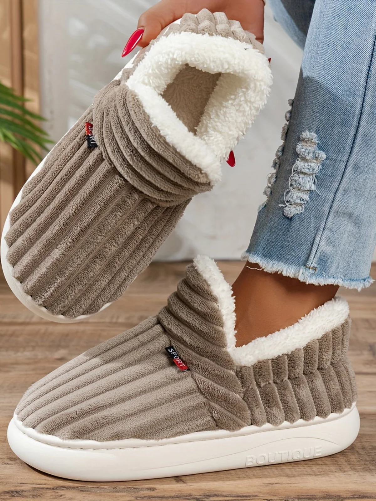 Plush Indoor Slippers – Soft Cozy House Slippers with Non-Slip Sole and Slip-On Fit